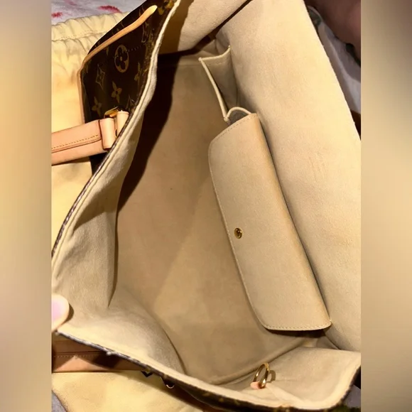 Authentic Louis Vuitton Monogram Beverly GM Bag - Picture 13 of 17